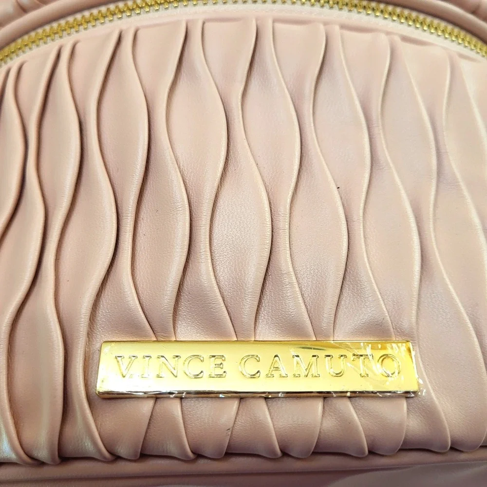 NWT Vince Camuto Pink Pleated Vanity Makeup Cosmetics Zipper Close Bag Case